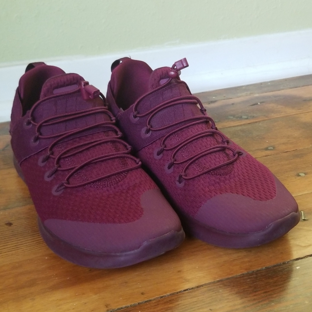 Comfy Running Nike Sneaks